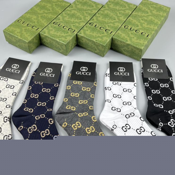 G*u*i socks